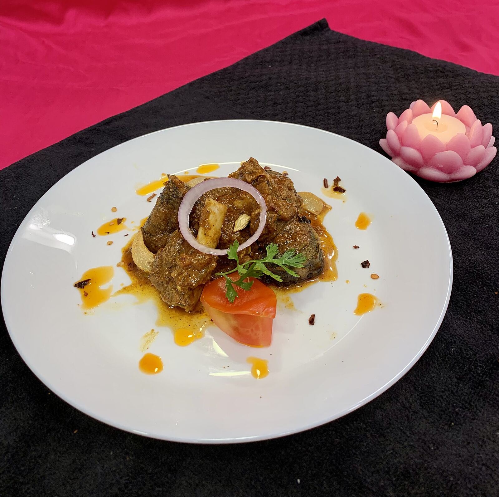 Ready dish Patvelia portioned on two different plates and photos taken from different angles, with variety of presentations